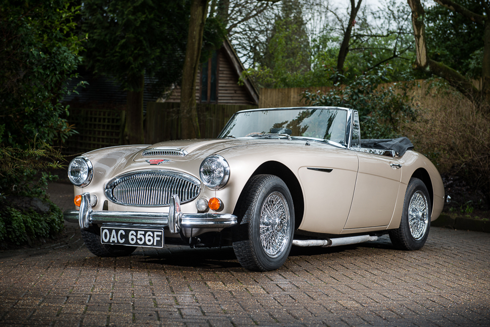 The last Big Healey ever made joins CCA sale