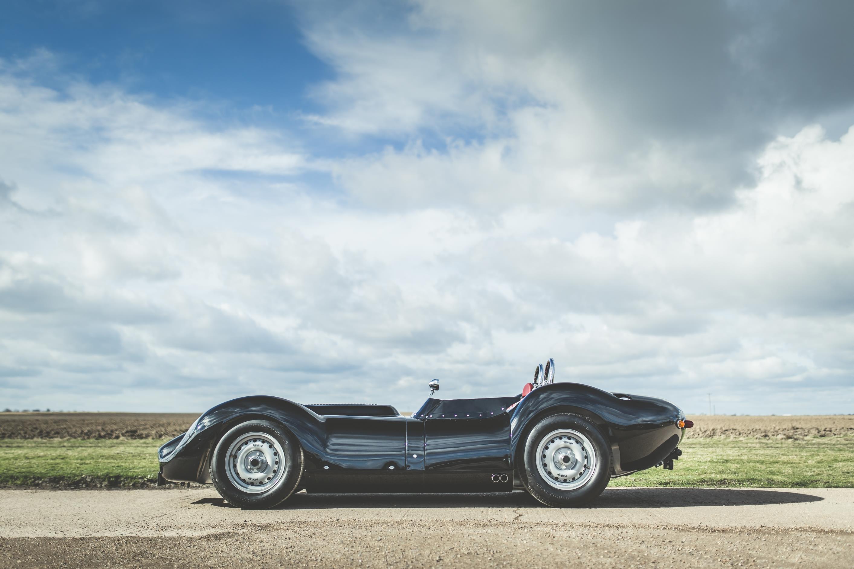 Lister Knobbly for the Road