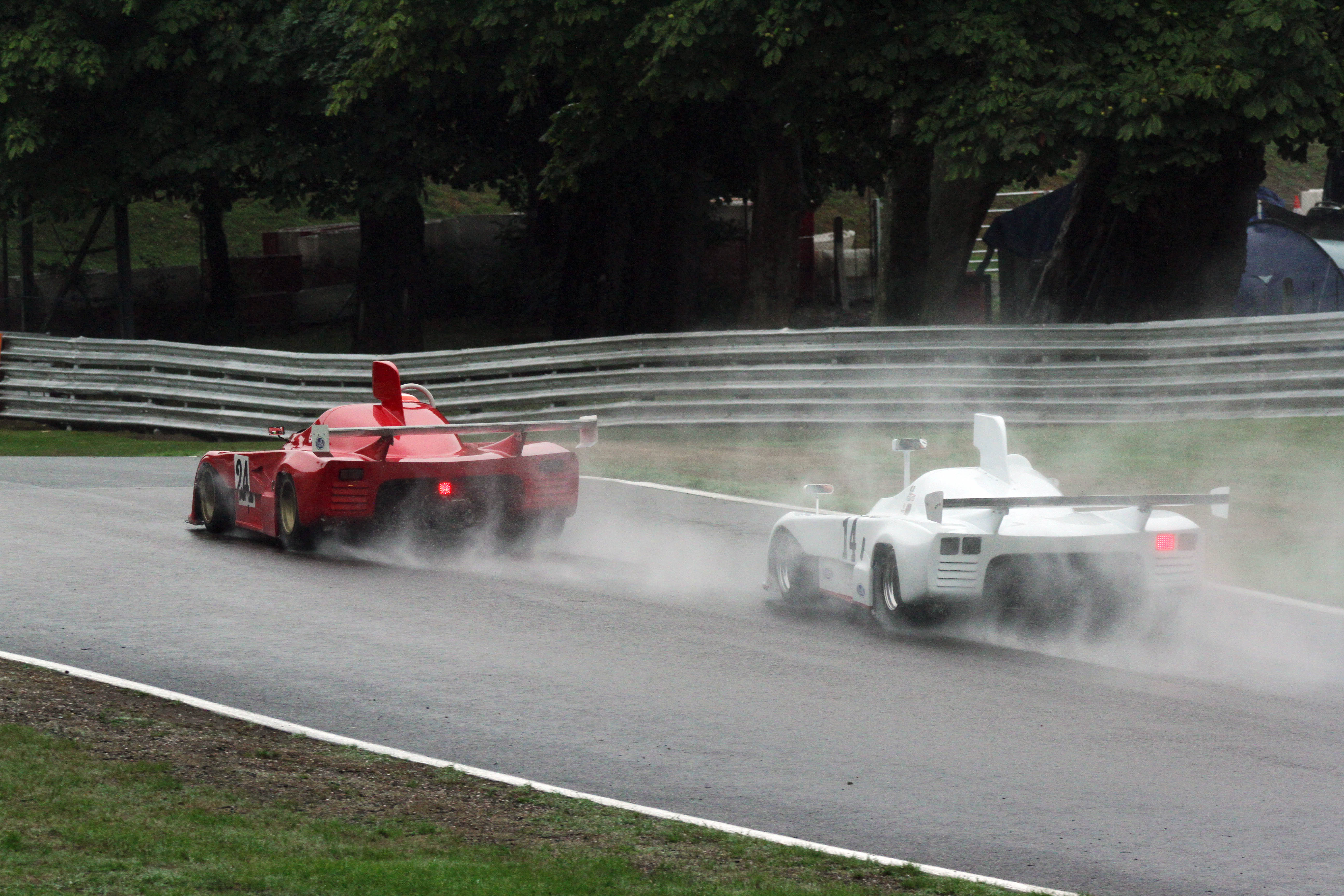 HSCC Oulton Park Gold Cup is a hit Auto Addicts