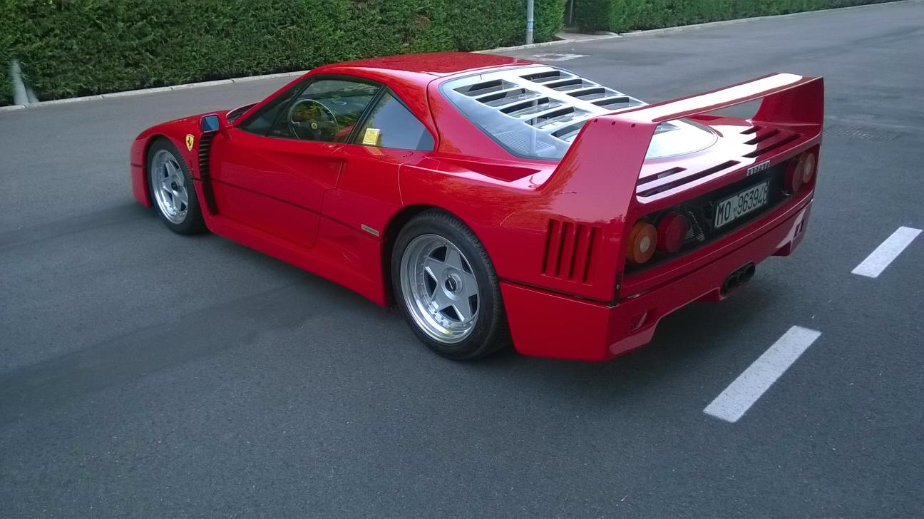 F40 sets record price at Coys auction