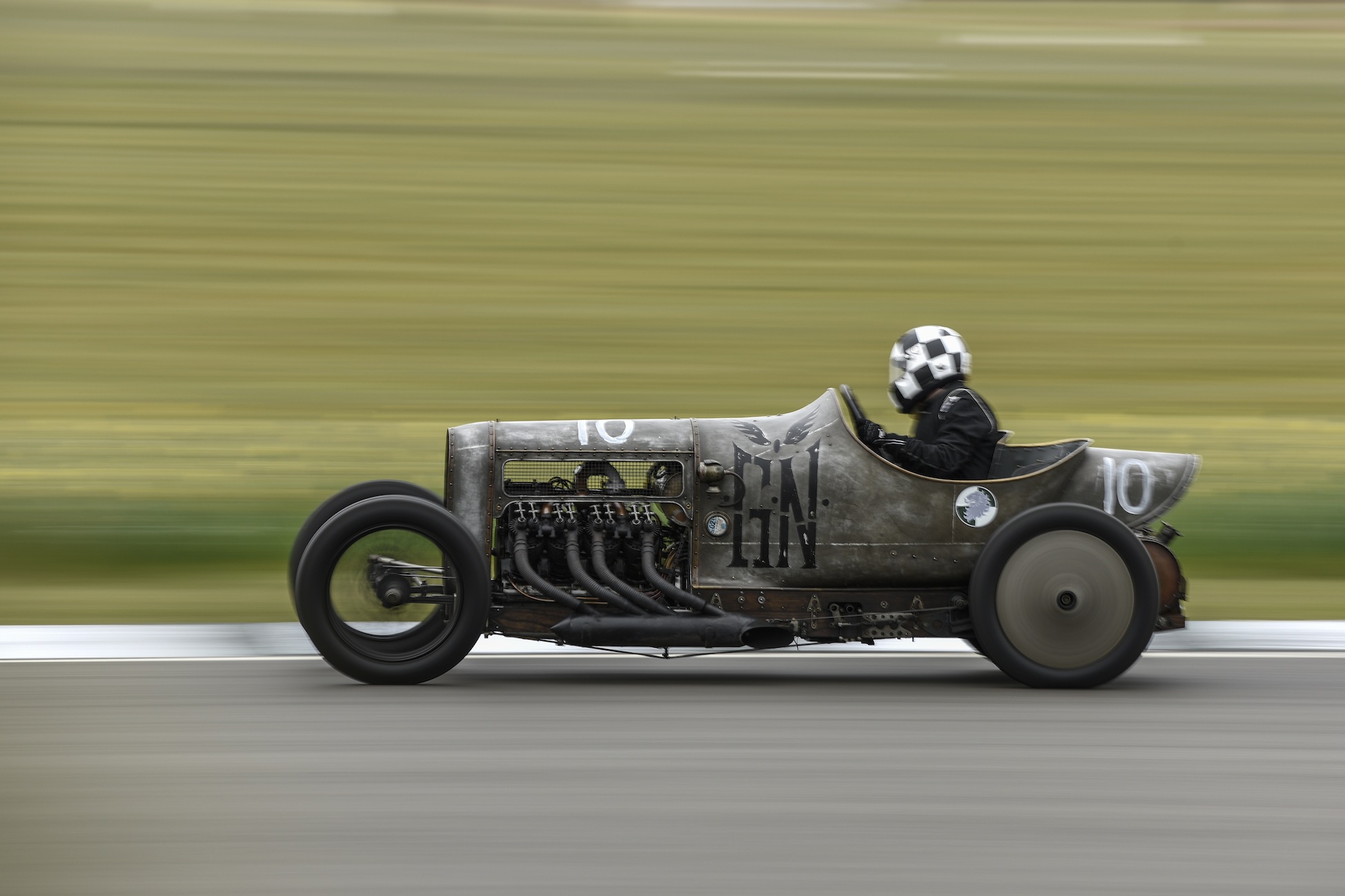 Racing Gallery : Goodwood 74th Members Meeting