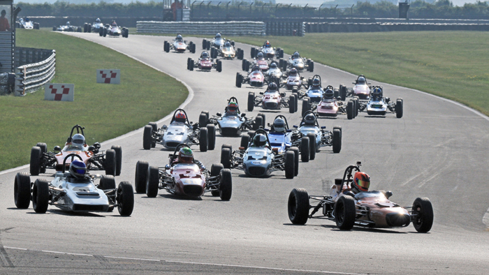 Close finishes at HSCC Snetterton 