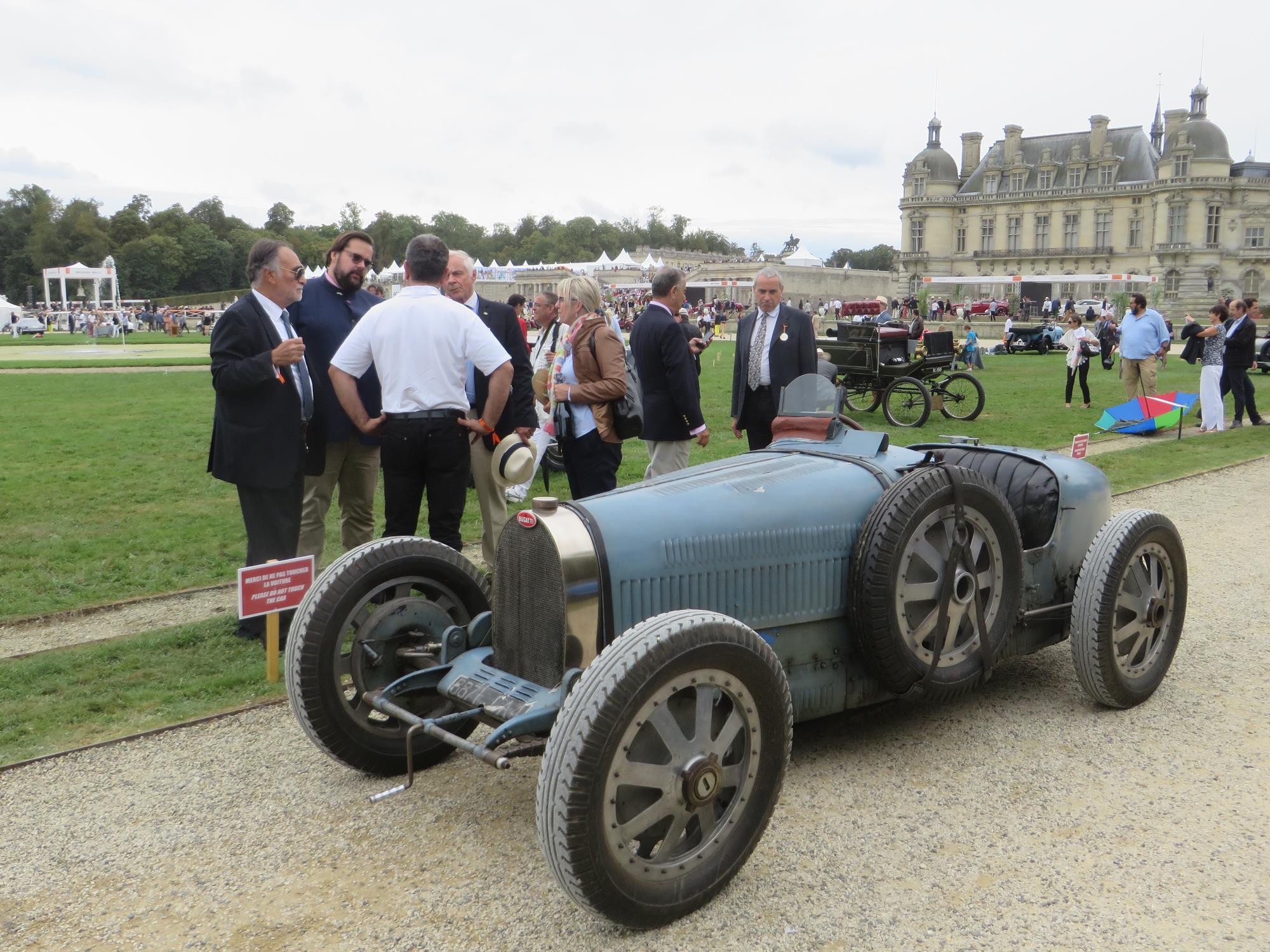 Fiva presentation awards goes to first Monaco GP winning car at Chantilly Arts & Elegance