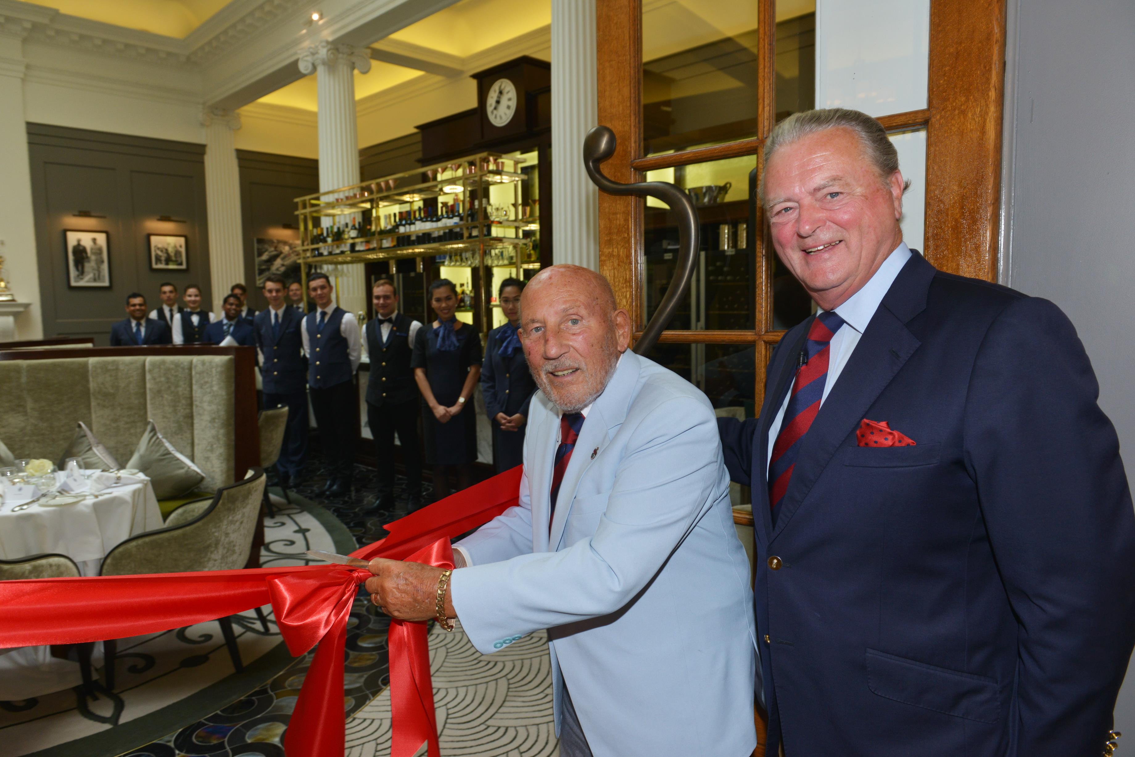 Stirling Moss honoured by Royal Automobile Club with new restaurant