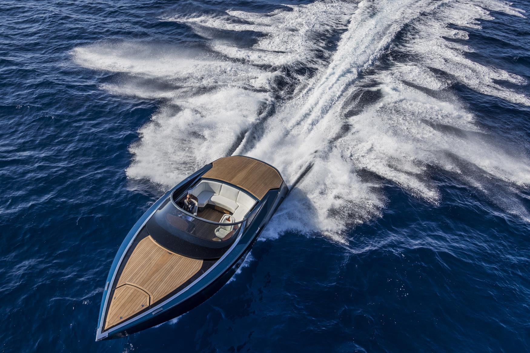 Aston Martin unveil Powerboat