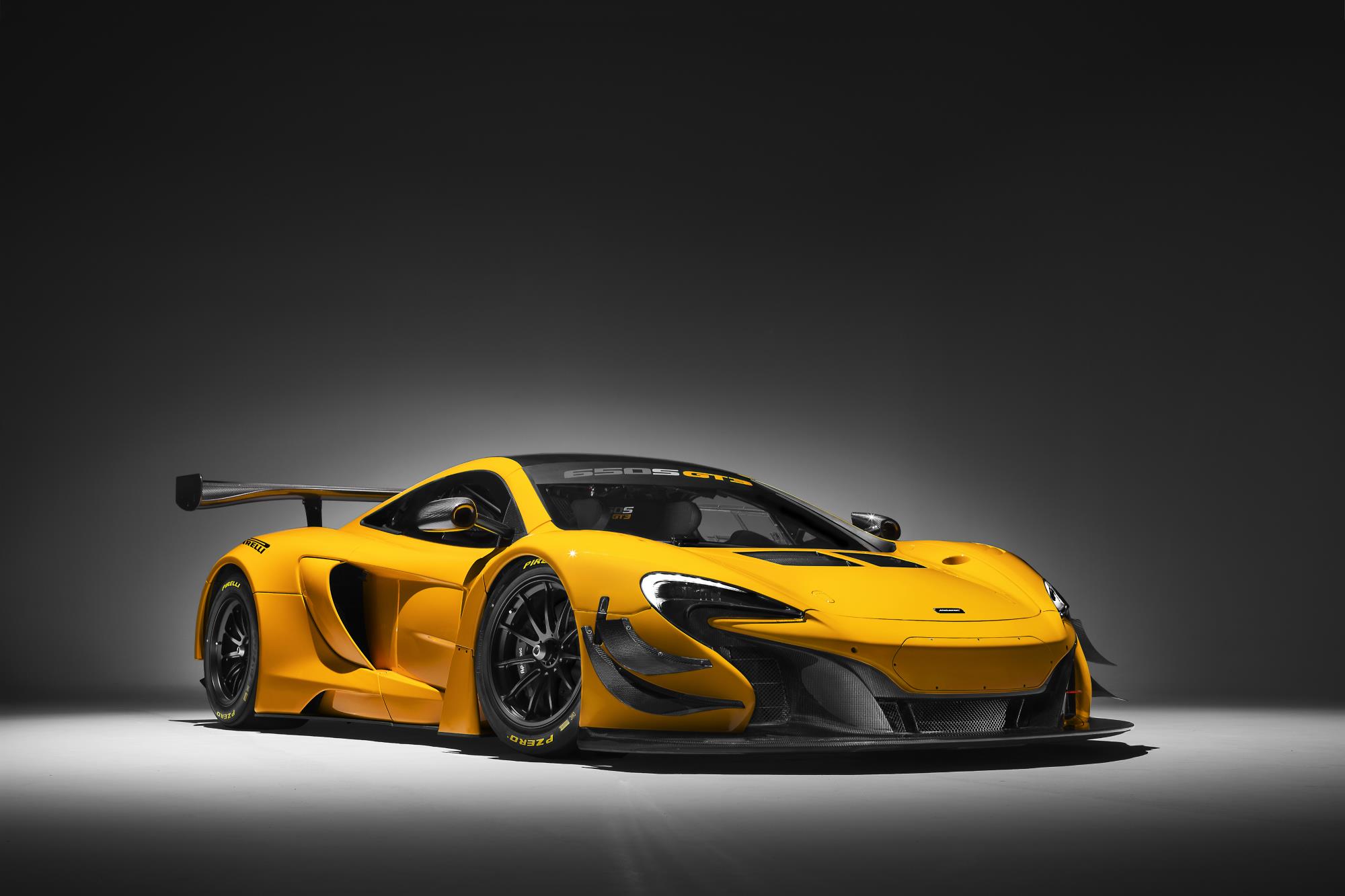 Jonny Kane and Dean Stoneman take McLaren factory drive for 2017