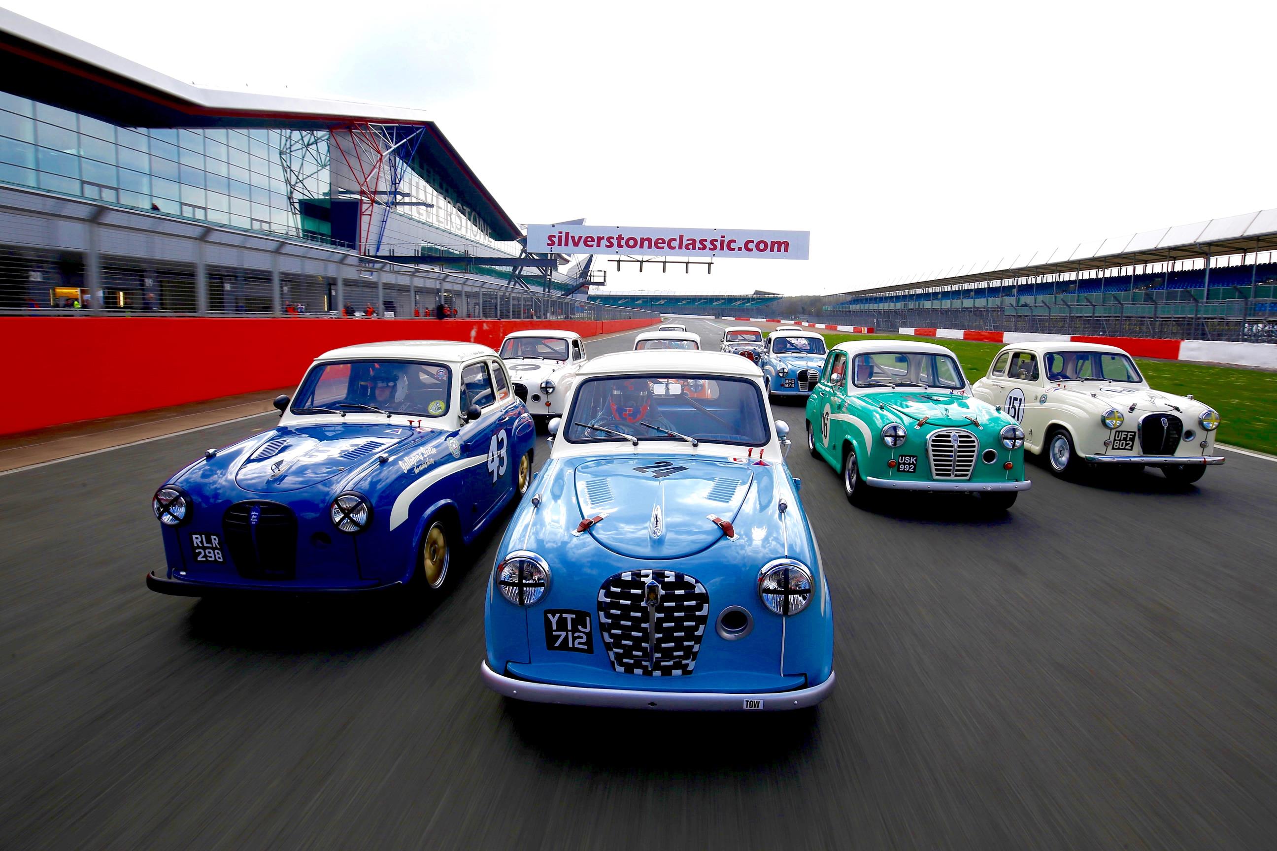 Full celebrity line-up revealed for the HRDC Celebrity Challenge at this year’s Silverstone Classic 2017
